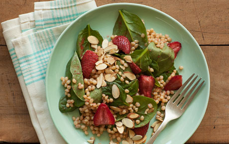 Recipe: <!-- -->Roasted Strawberry Spinach Salad<!-- --> | Whole Foods Market
