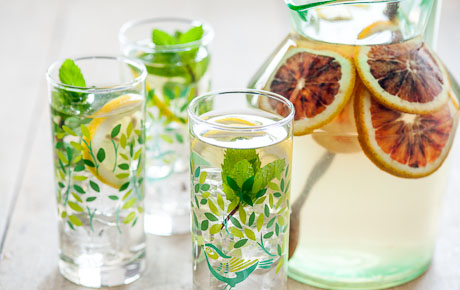 Recipe: <!-- -->Herbal Sun Tea <!-- --> | Whole Foods Market