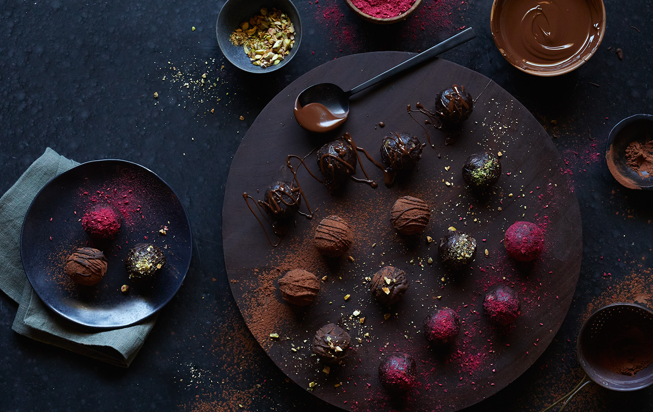 Recipe: <!-- -->Chocolate-Date Energy Bites<!-- --> | Whole Foods Market