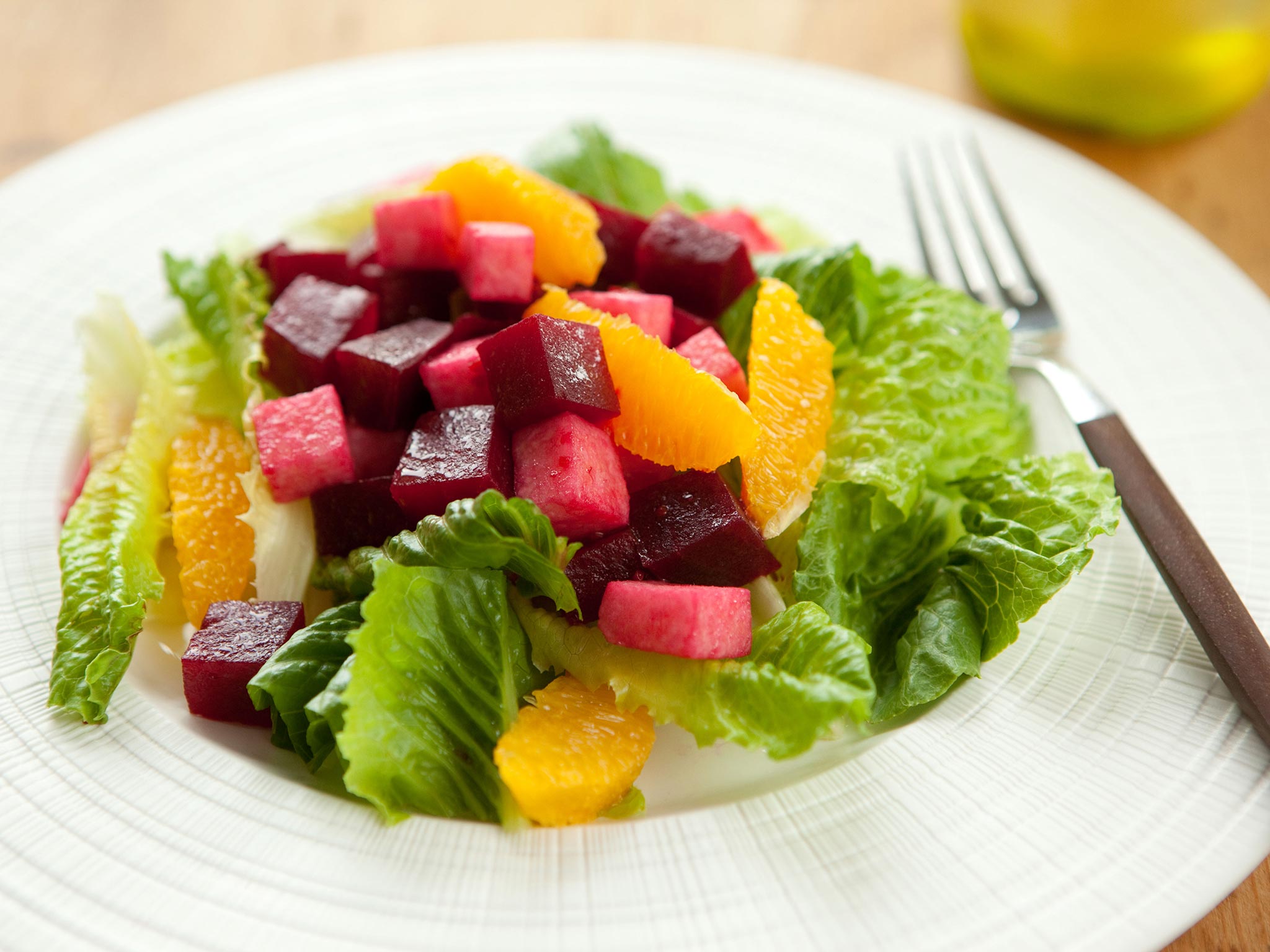 Recipe: <!-- -->Beet Salad with Oranges and Romaine<!-- --> | Whole Foods Market
